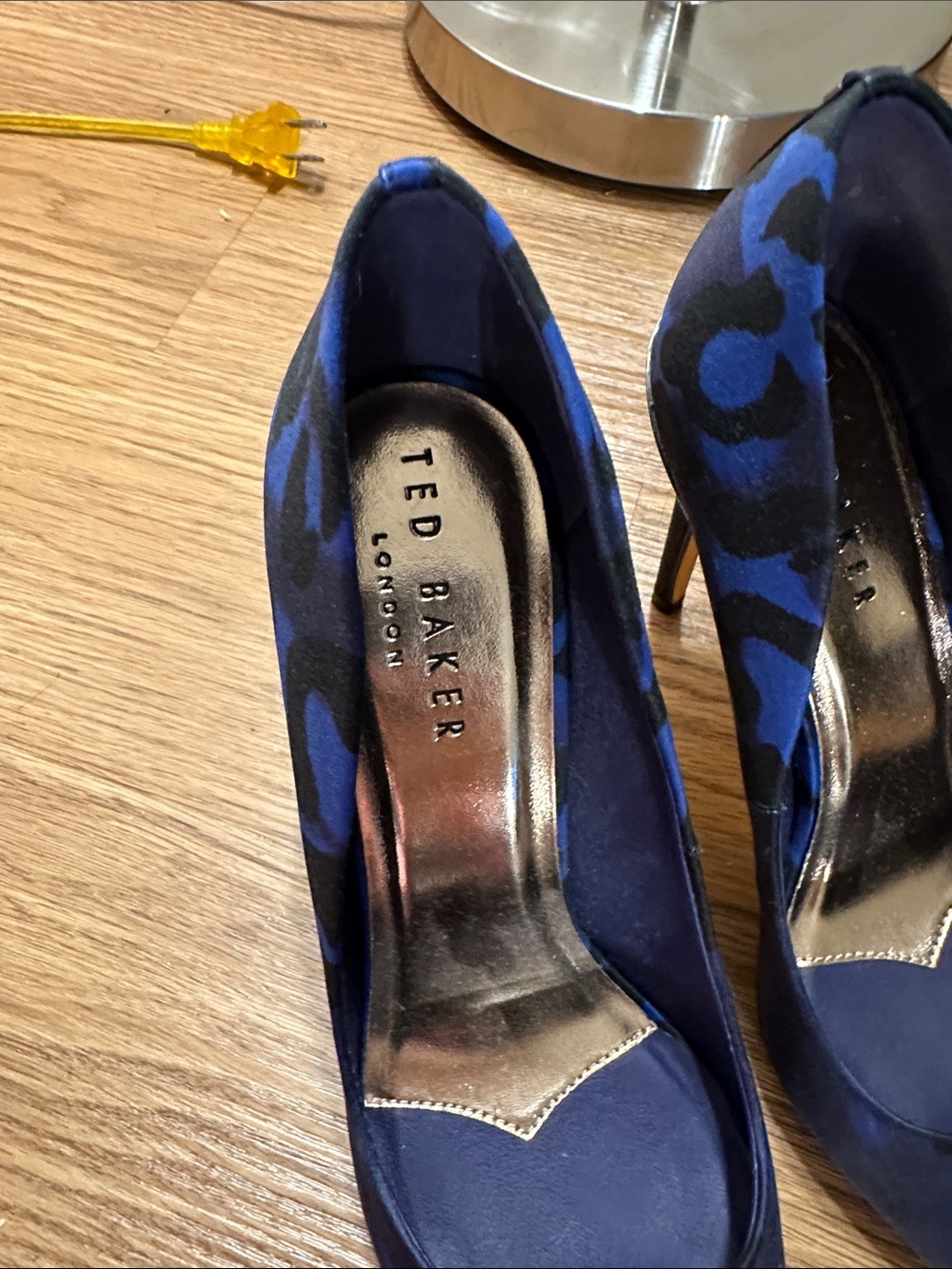 Ted Baker Blue Patterned Pointed Toe Stiletto Heels - Picture 2 of 6